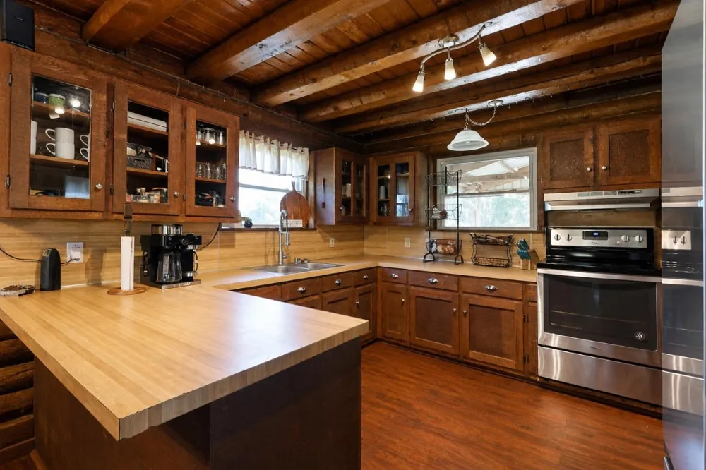 436 County Road 3802 Bullard, TX 75757