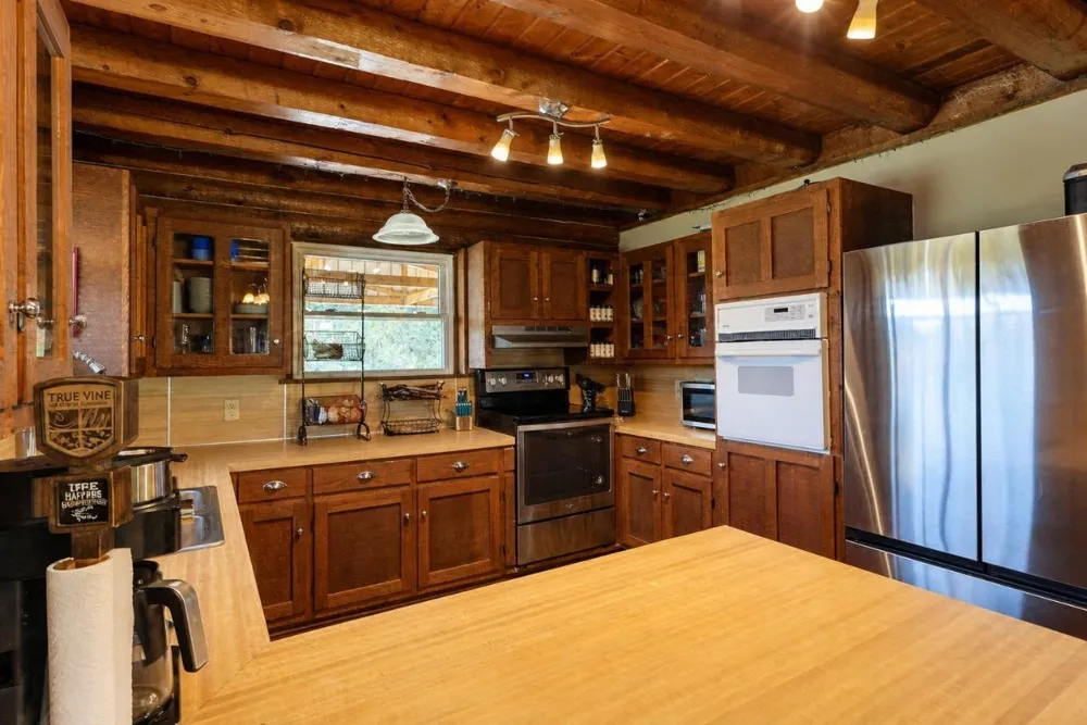 436 County Road 3802 Bullard, TX 75757