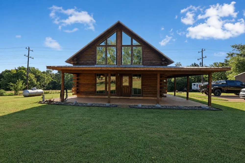 436 County Road 3802 Bullard, TX 75757