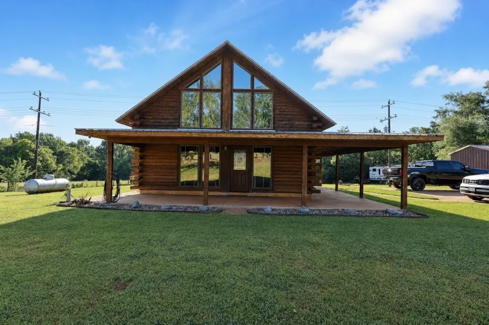 436 County Road 3802 Bullard, TX 75757