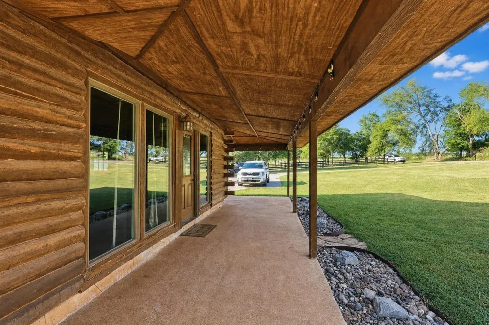436 County Road 3802 Bullard, TX 75757