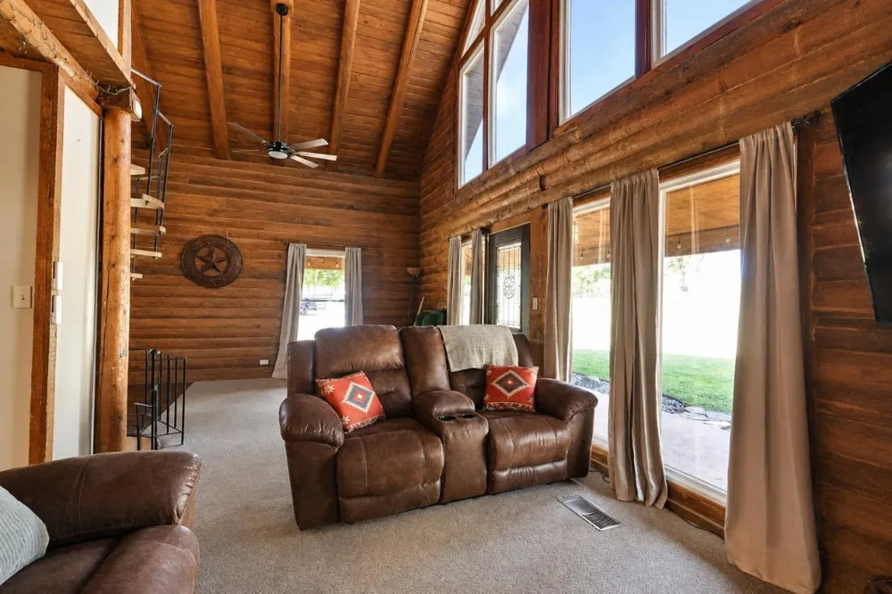 436 County Road 3802 Bullard, TX 75757