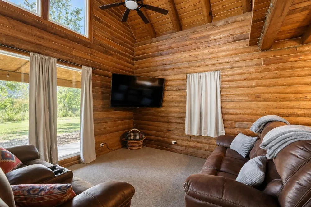 436 County Road 3802 Bullard, TX 75757