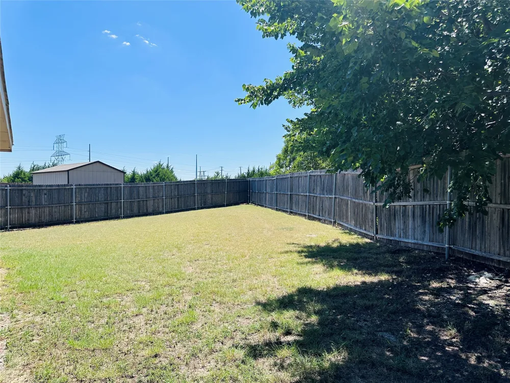 1703 Eagle River Trail Lancaster, TX 75146