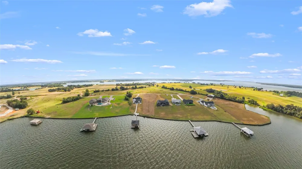 15 Pr 5822b Groesbeck, TX 76642