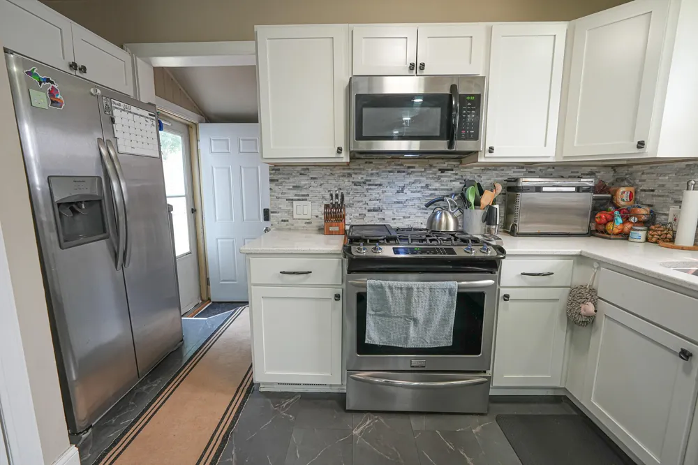 918 Post Road Muskegon, MI 49441