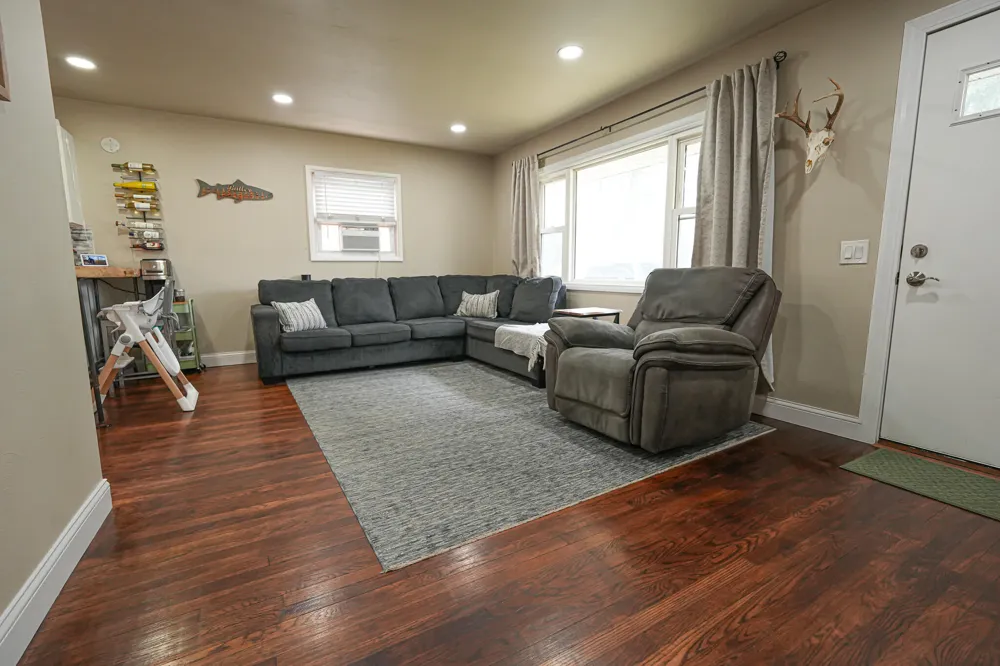 918 Post Road Muskegon, MI 49441