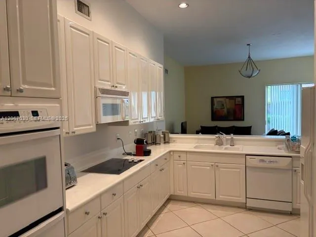 11351 NW 64th Ter Doral, FL 33178