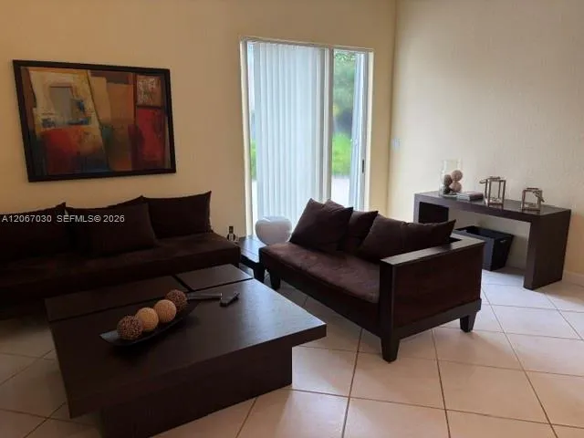 11351 NW 64th Ter Doral, FL 33178