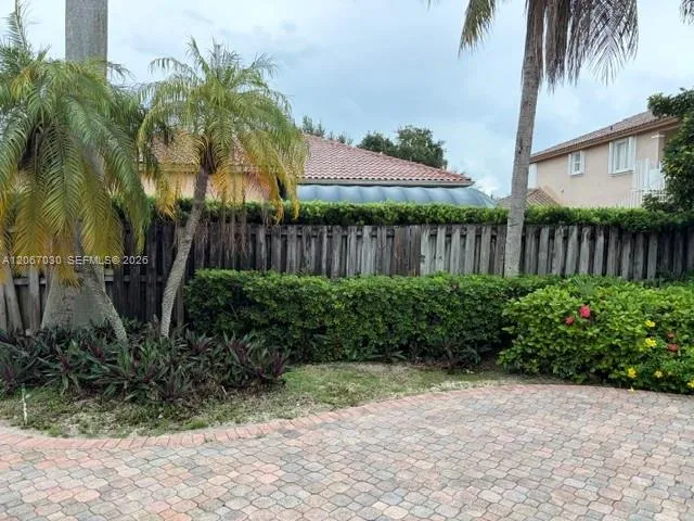 11351 NW 64th Ter Doral, FL 33178