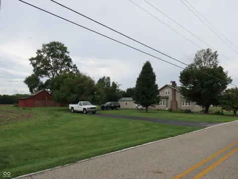 7395 W 600 S