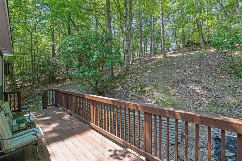 130 Council Oak Loop Waleska, GA 30183