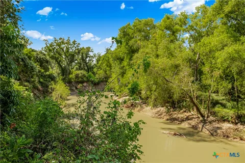 8064 San Antonio River Road