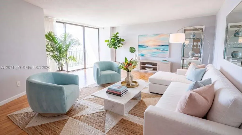 1000 Parkview Dr #511 Hallandale Beach, FL 33009