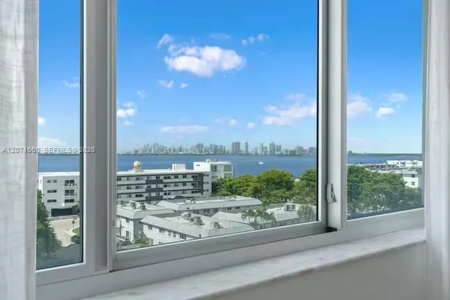 7525 E Treasure Dr #410 North Bay Village, FL 33141