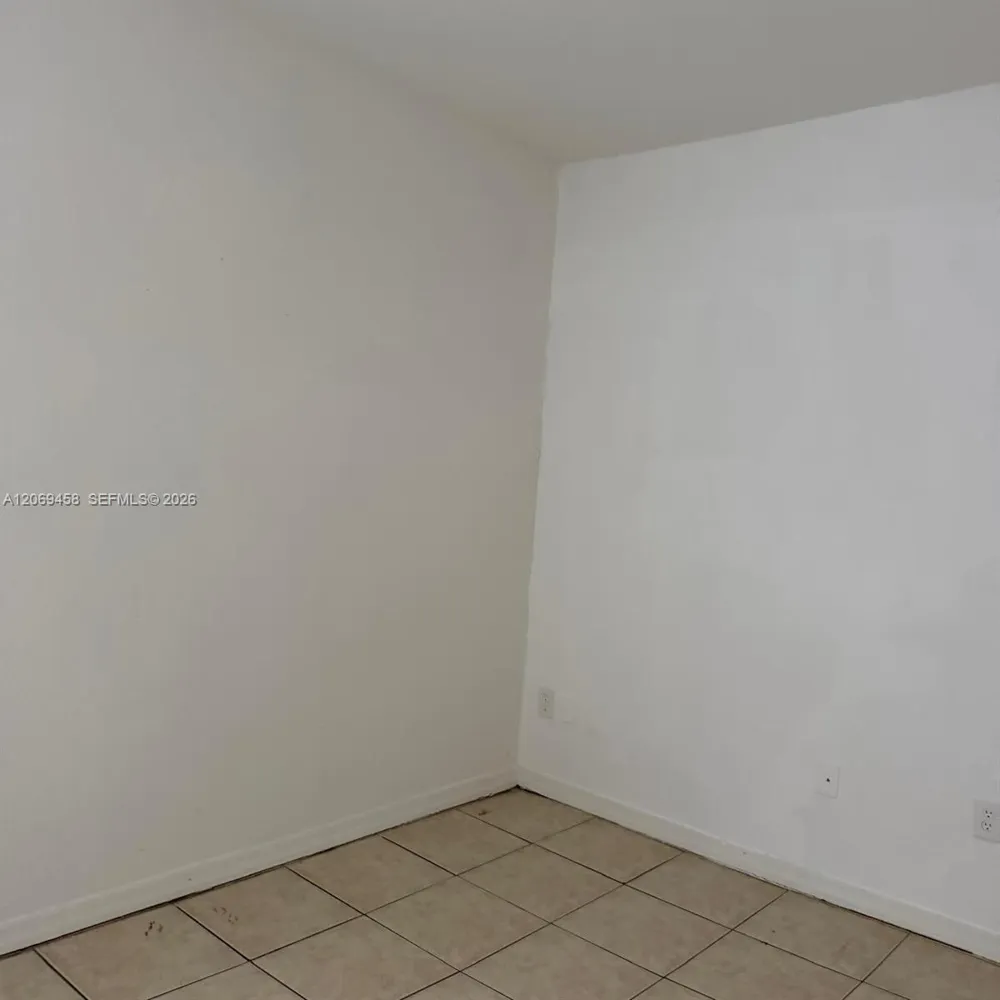 1021 NW 3rd St #208 Miami, FL 33128