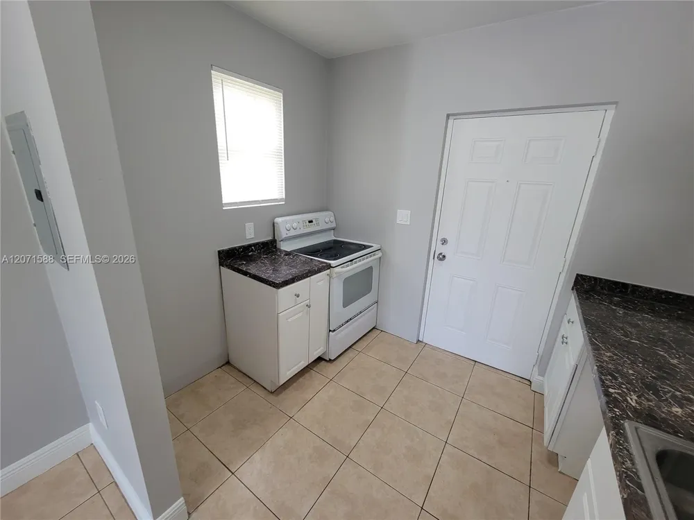 1740 NW 1st Pl #3 Miami, FL 33136