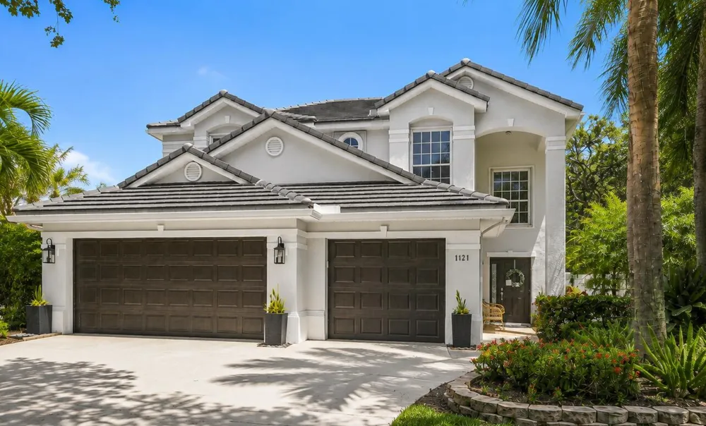 1121 Delray Lakes Drive Delray Beach, FL 33444