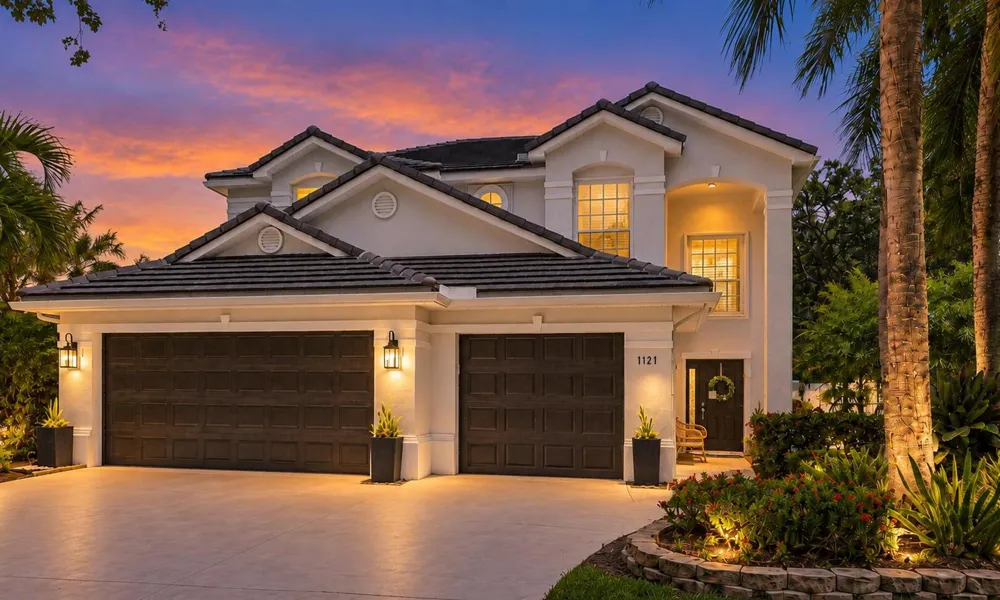 1121 Delray Lakes Drive Delray Beach, FL 33444