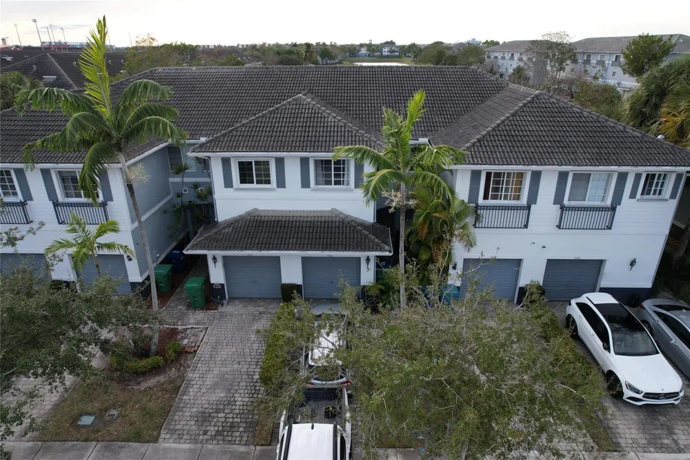 1421 NW 34TH WAY #1421 Lauderhill, FL 33311