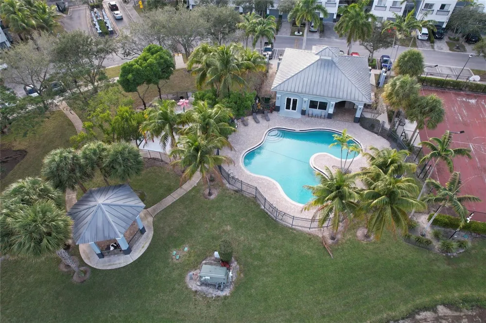 1421 NW 34TH WAY #1421 Lauderhill, FL 33311