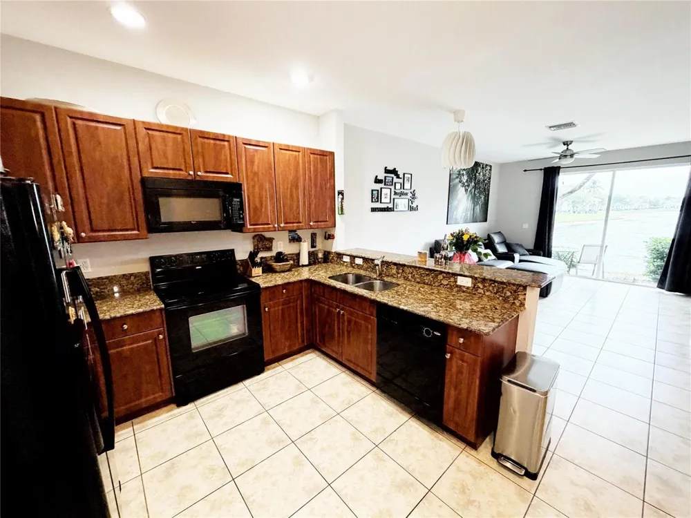 1421 NW 34TH WAY #1421 Lauderhill, FL 33311