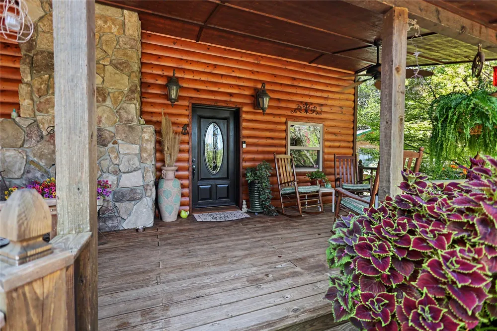 21325 W 898 ROAD Cookson, OK 74427