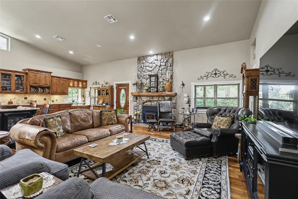21325 W 898 ROAD Cookson, OK 74427