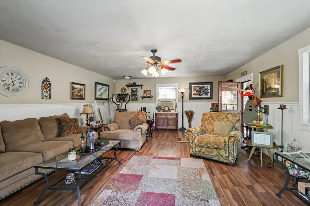 21325 W 898 ROAD Cookson, OK 74427