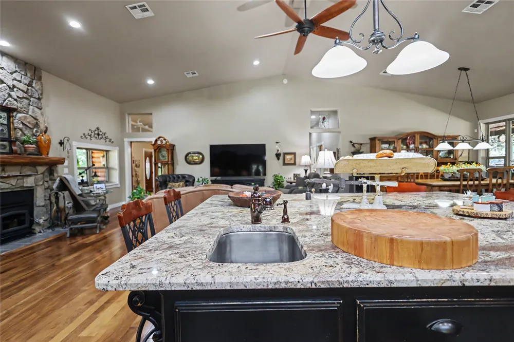 21325 W 898 ROAD Cookson, OK 74427