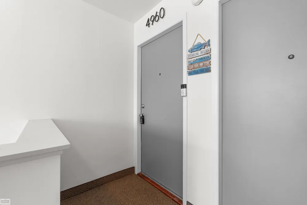 4960 Lake Point Drive Waterford Charter Township, MI 48329