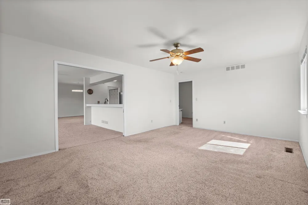 4960 Lake Point Drive Waterford Charter Township, MI 48329