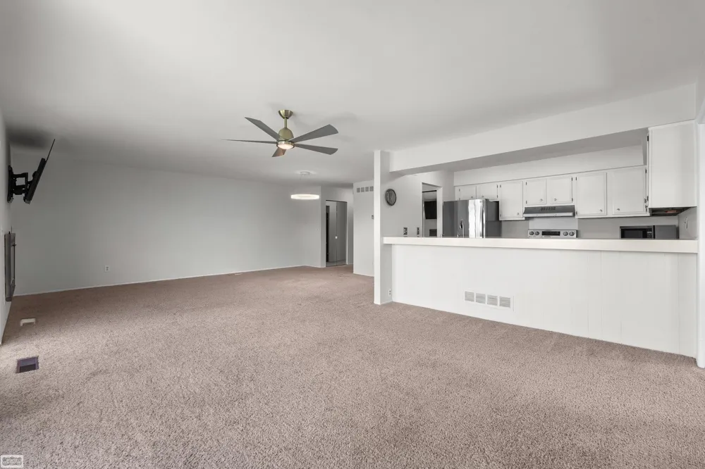 4960 Lake Point Drive Waterford Charter Township, MI 48329
