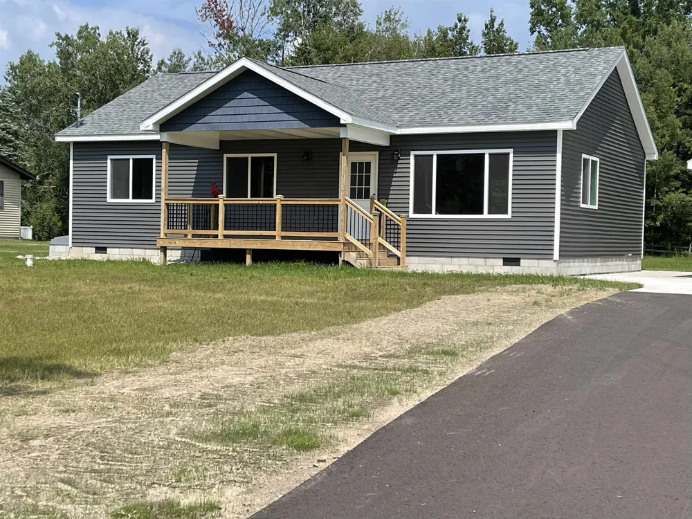 1691 E Brookside Drive West Branch Township, MI 48661