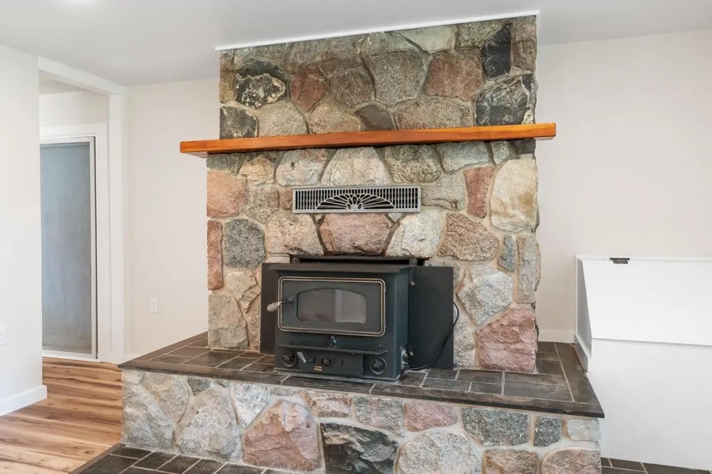 748 7th Street South Arm Township, MI 49727