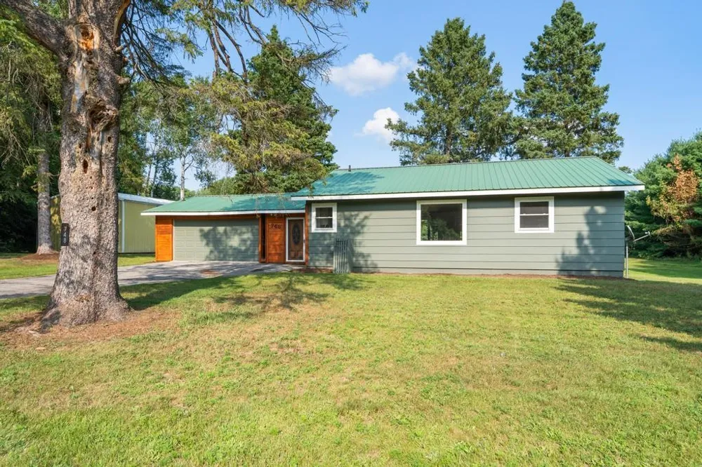 748 7th Street South Arm Township, MI 49727
