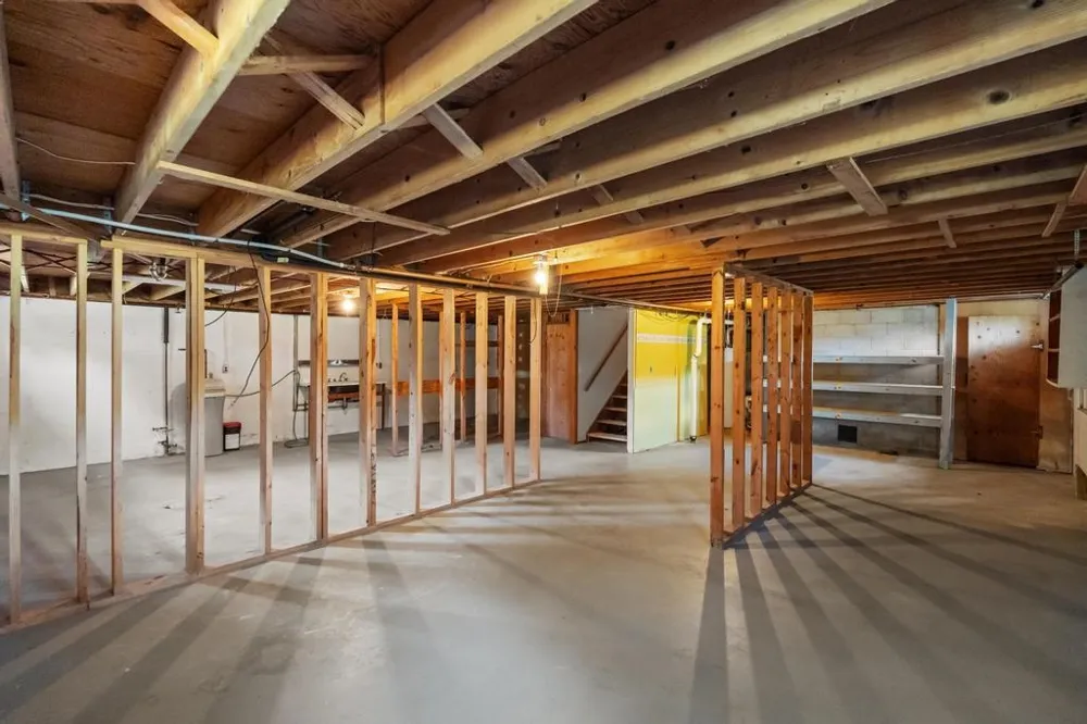 748 7th Street South Arm Township, MI 49727