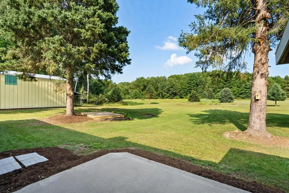 748 7th Street South Arm Township, MI 49727