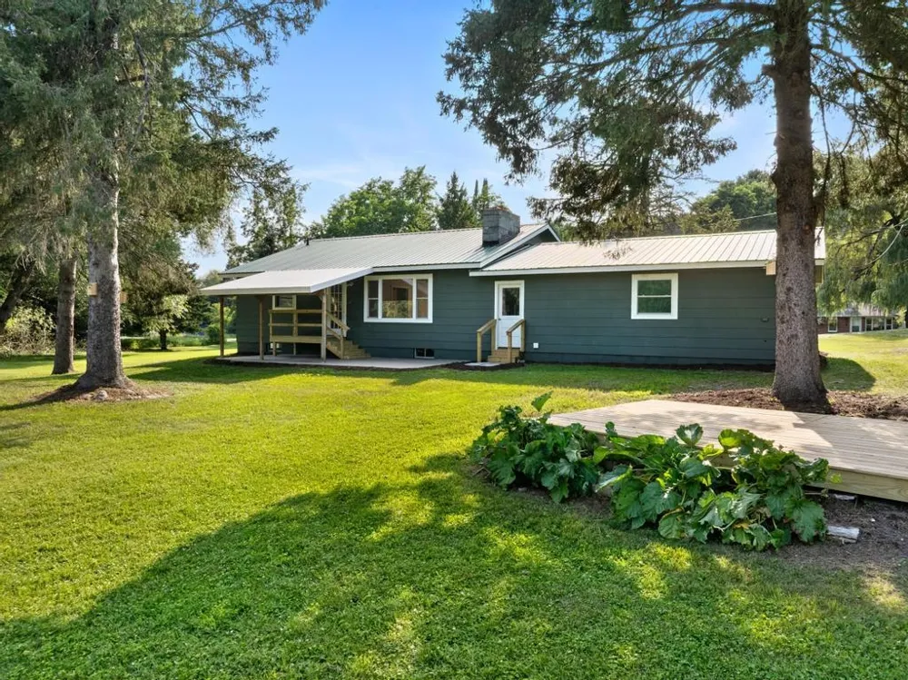 748 7th Street South Arm Township, MI 49727