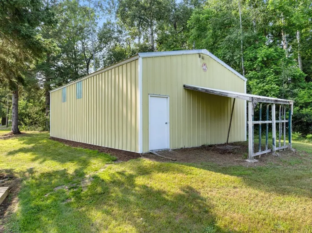748 7th Street South Arm Township, MI 49727