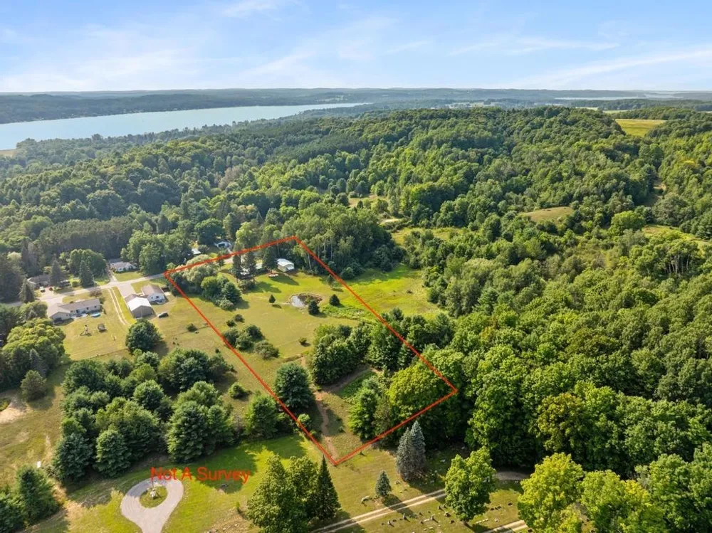 748 7th Street South Arm Township, MI 49727