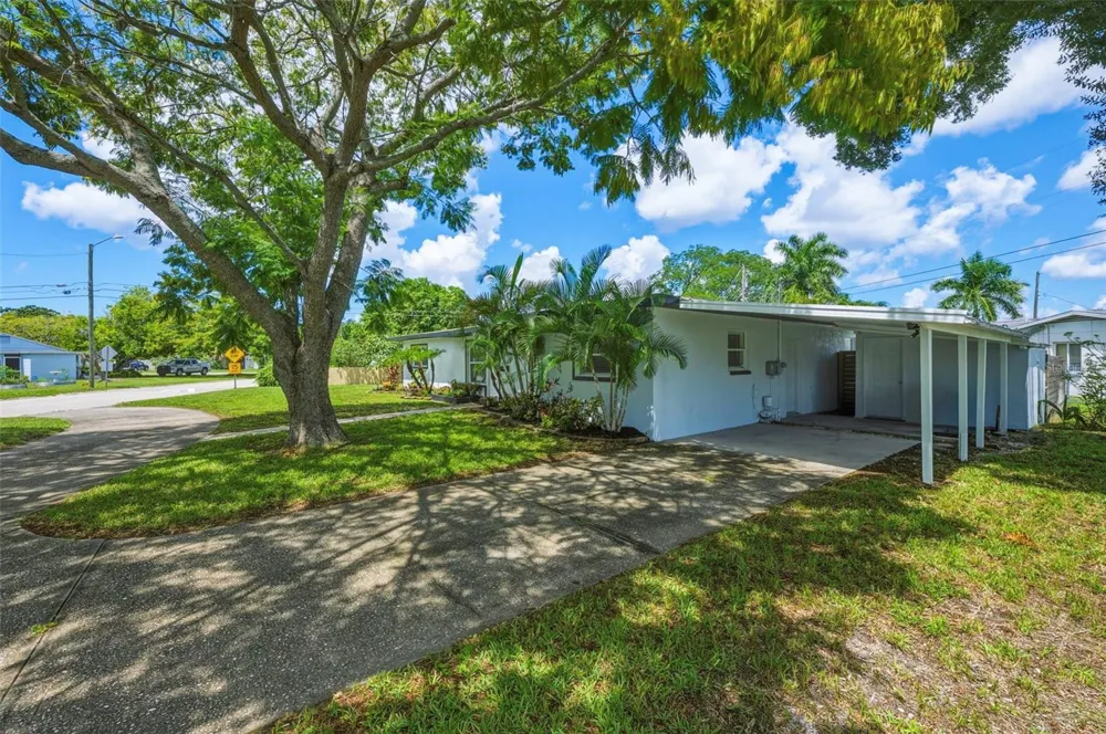 7300 10TH STREET St Petersburg, FL 33702