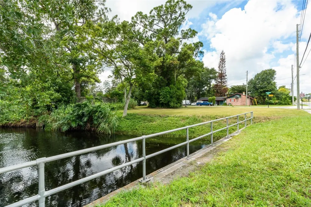 SEMINOLA BOULEVARD Casselberry, FL 32707