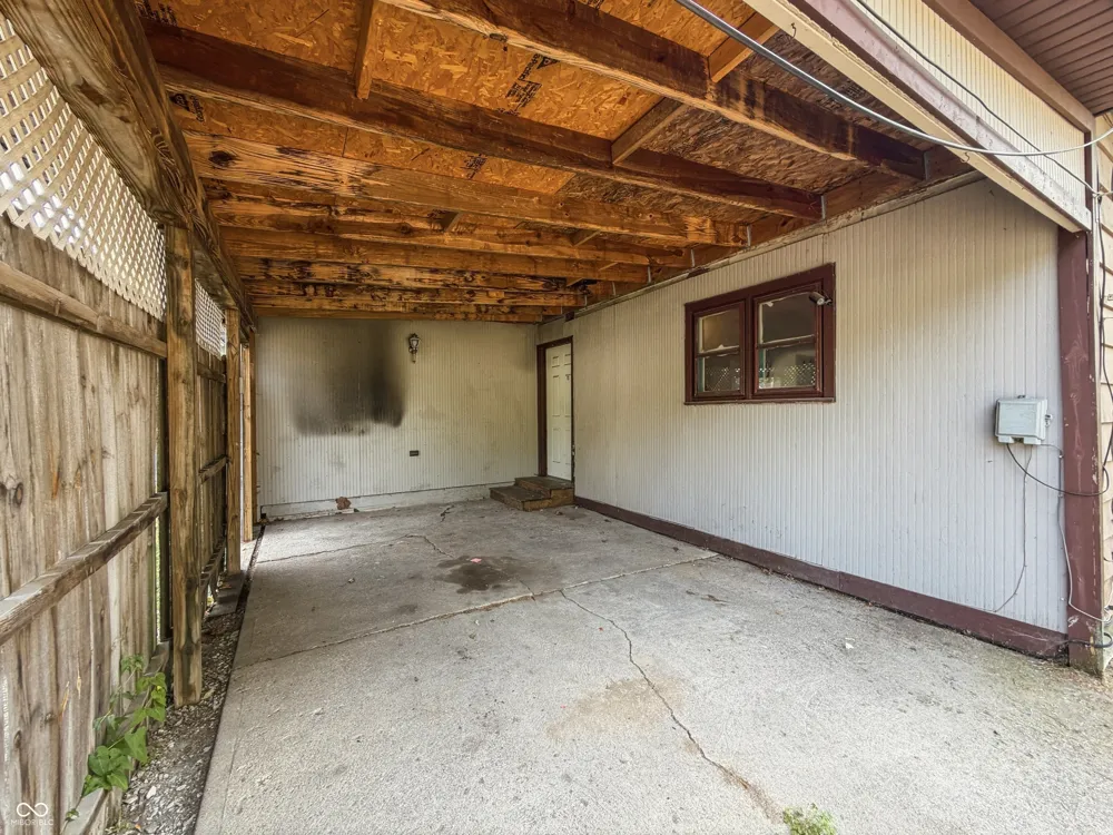 2202 Columbus Avenue Anderson, IN 46016