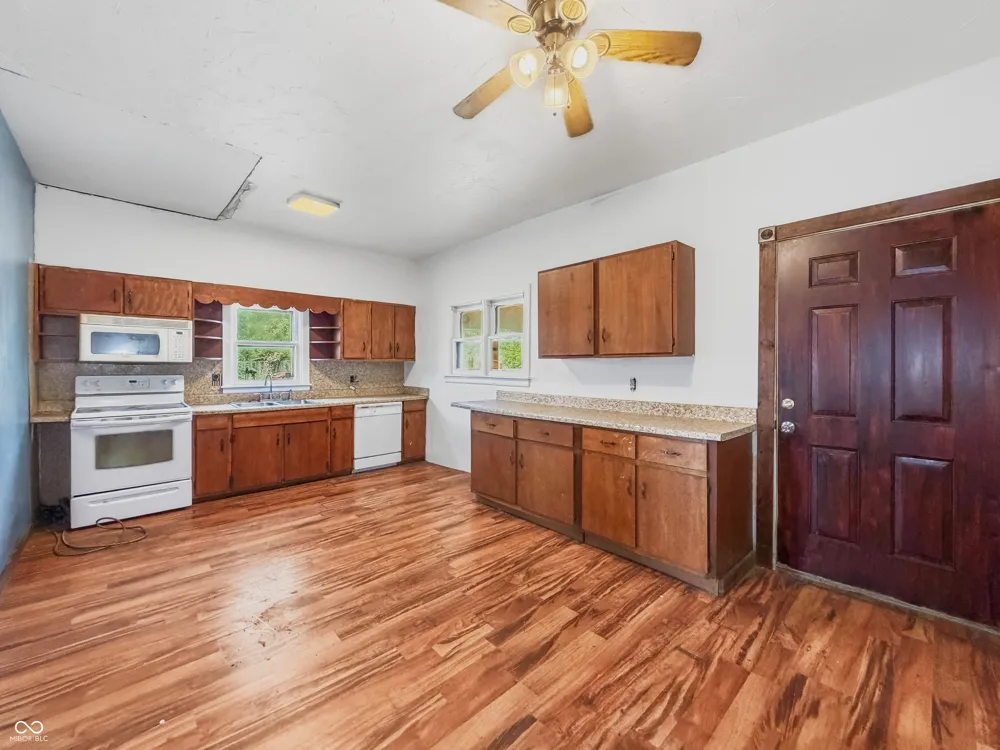 2202 Columbus Avenue Anderson, IN 46016