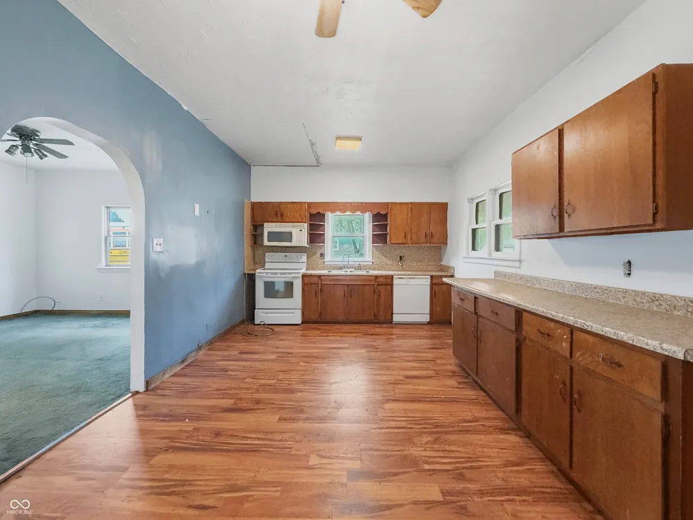 2202 Columbus Avenue Anderson, IN 46016