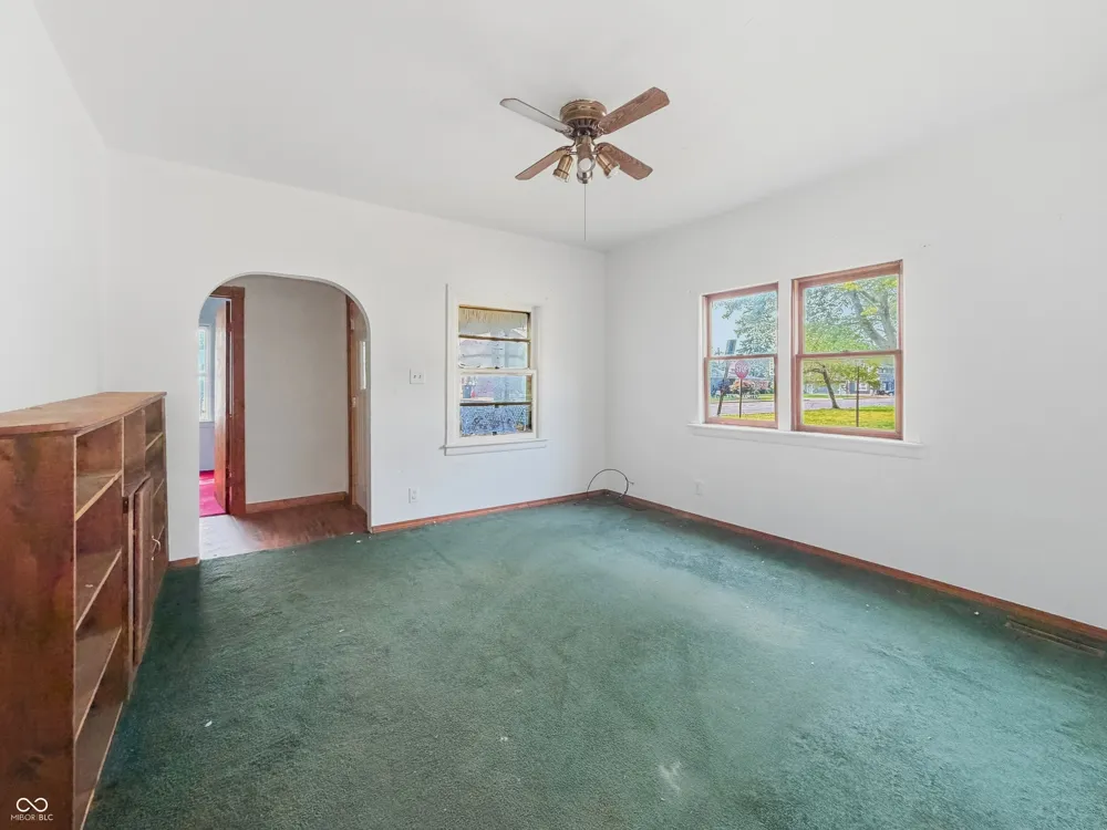 2202 Columbus Avenue Anderson, IN 46016