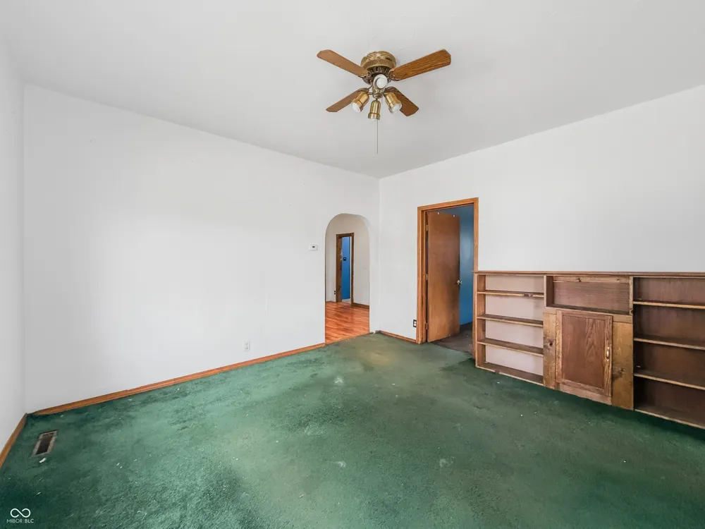 2202 Columbus Avenue Anderson, IN 46016