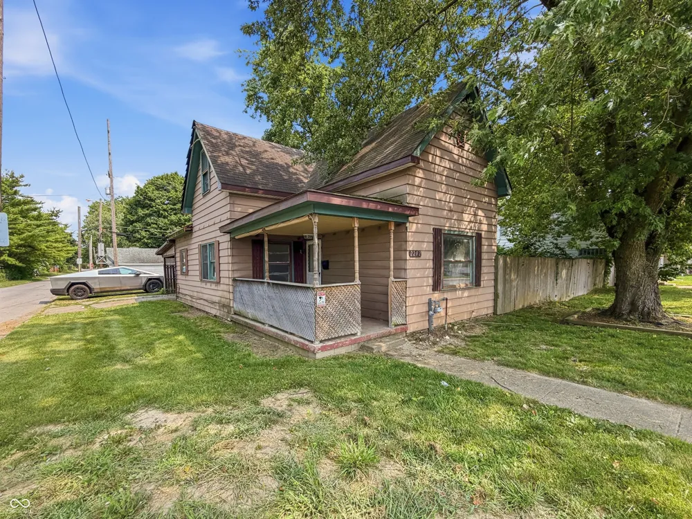 2202 Columbus Avenue Anderson, IN 46016