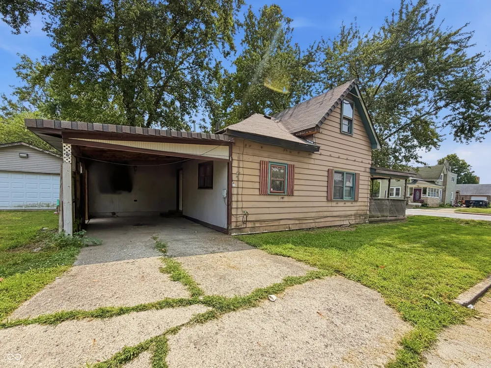 2202 Columbus Avenue Anderson, IN 46016